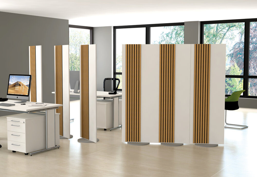 Draaibare witte roomdivider Oxford met akoestische eiken lattenwand op ronde voet