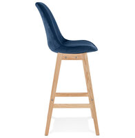 Barkruk Basil velvet blauw met blank houten poten