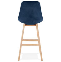 Barkruk Basil velvet blauw met blank houten poten