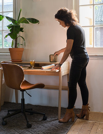 Meubelen-Online - Bureaustoel OMG bruin design merk Zuiver sfeer