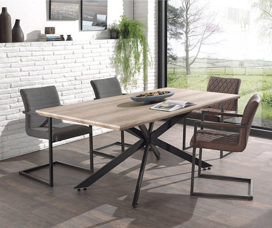 Meubelen-Online - Eethoek Timber tafel met vier armstoelen