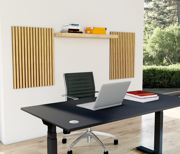 Set van 2 Oxford akoestische wandpanelen horizontaal naast elkaar met licht eiken latjes op antraciet vilt